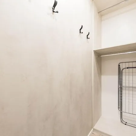 Апартамент Designer 1br Near The Sea Garden, Chayka District