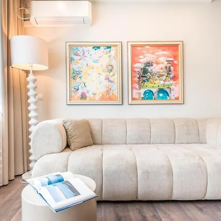 Designer 1br Near The Sea Garden, Chayka District Апартамент *