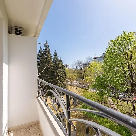 Апартамент Designer 1br Near The Sea Garden, Chayka District Варна