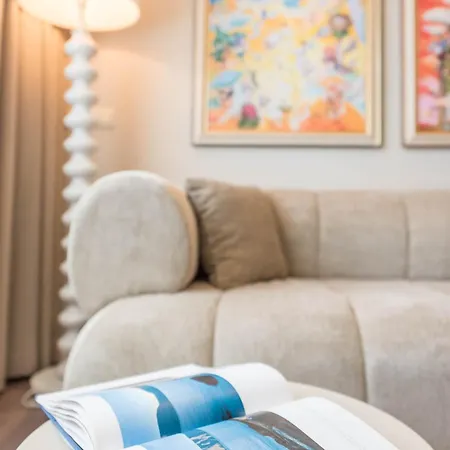 Designer 1br Near The Sea Garden, Chayka District Апартамент